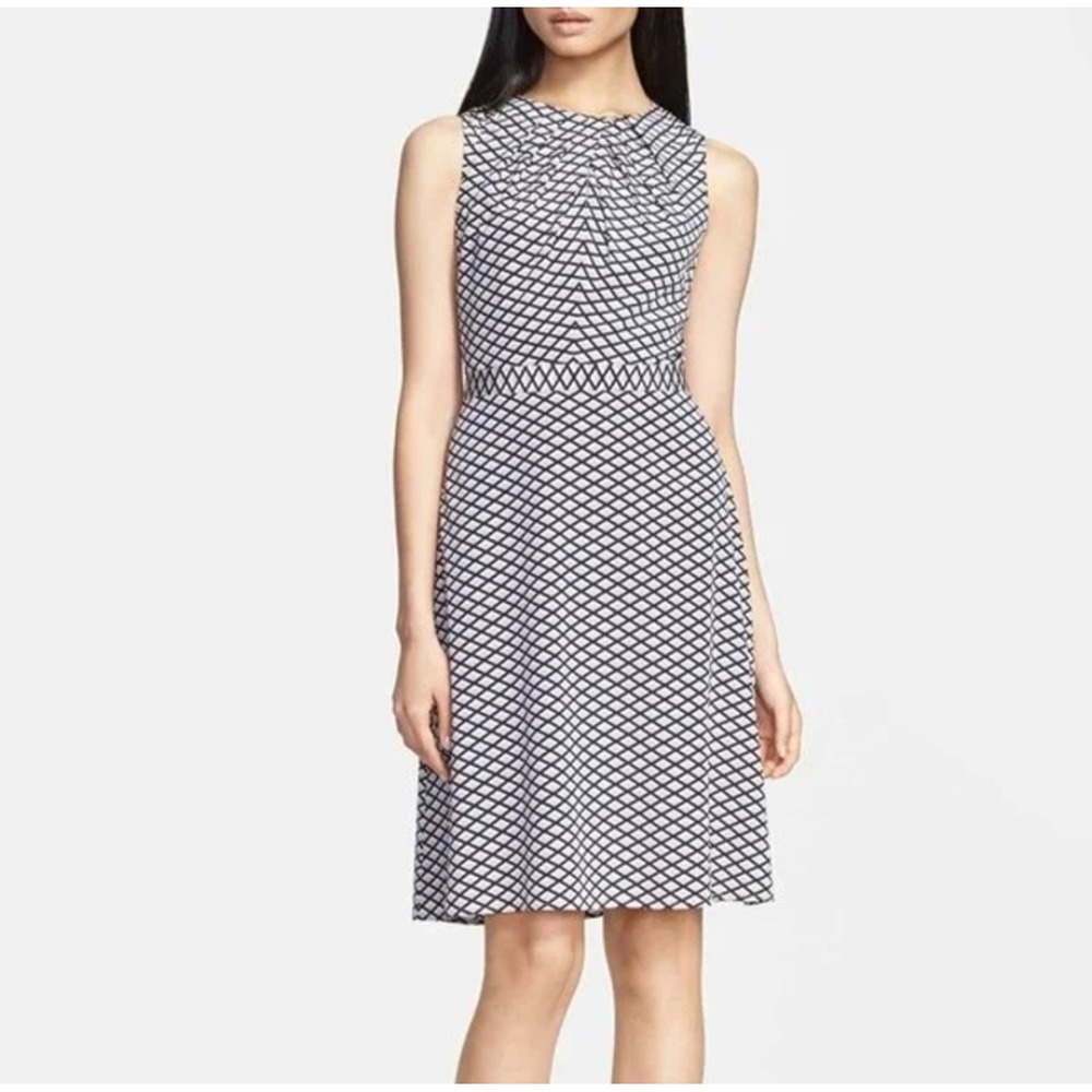 Tory Burch Dress Geometric Print Sleeveless A-Line Silk Tan Knee Length Size‎ 2